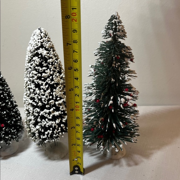 Hawthorne Village Norman Rockwell trees. Various varieties. - Picture 6 of 12